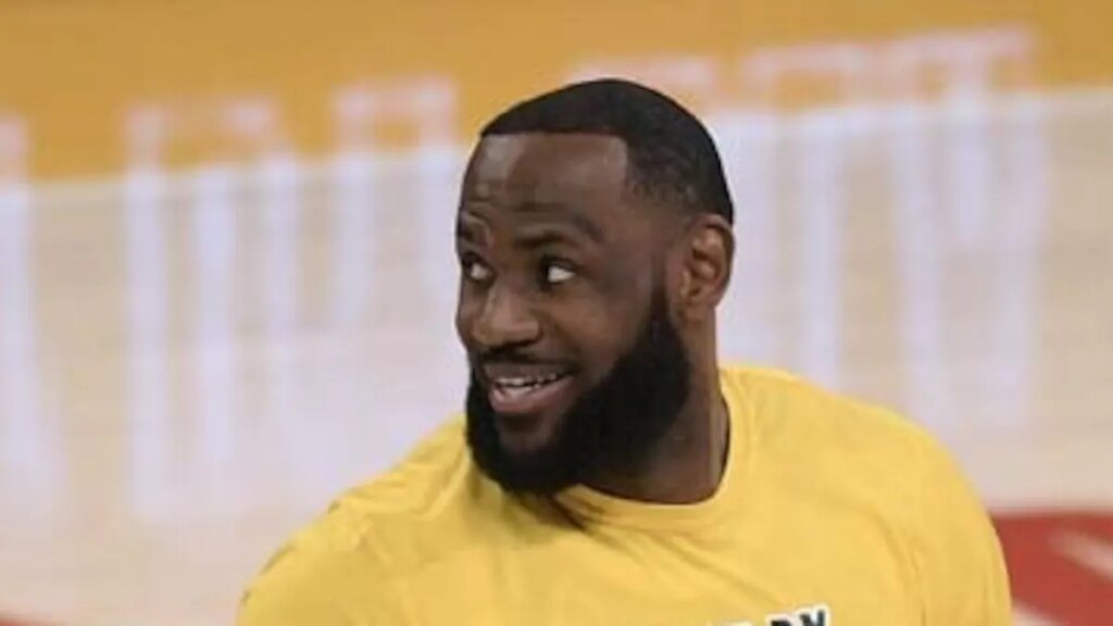 LeBron James Becomes First Active NBA Player Worth $1 Billion: Forbes