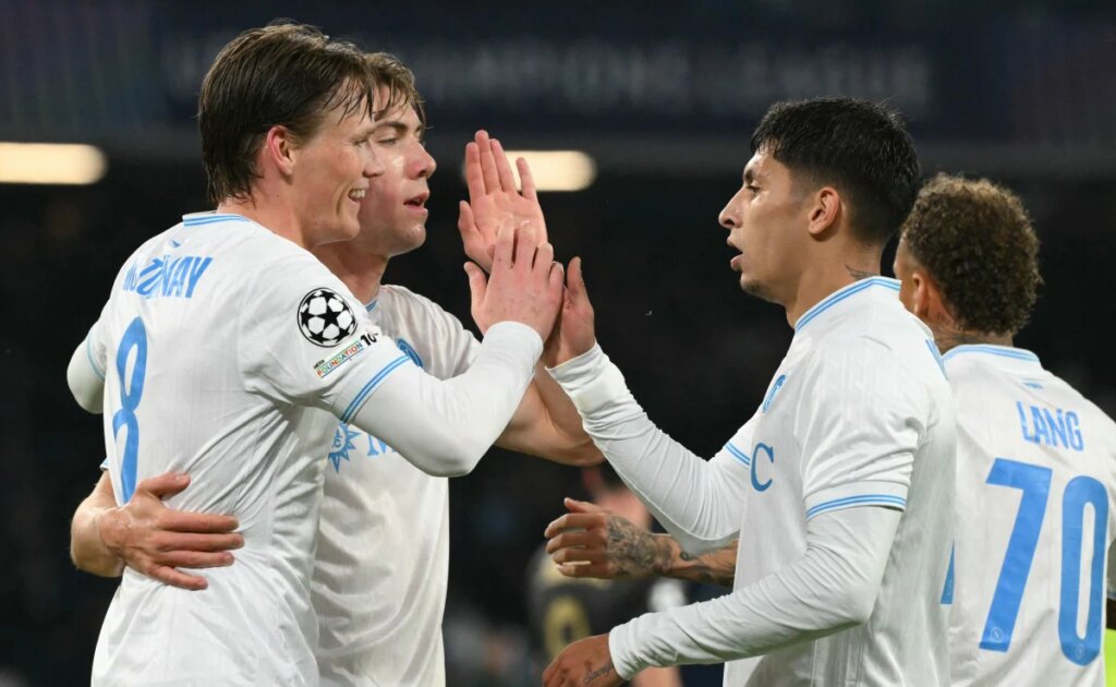 Table-Toppers Roma Face Napoli And Serie A Title Test