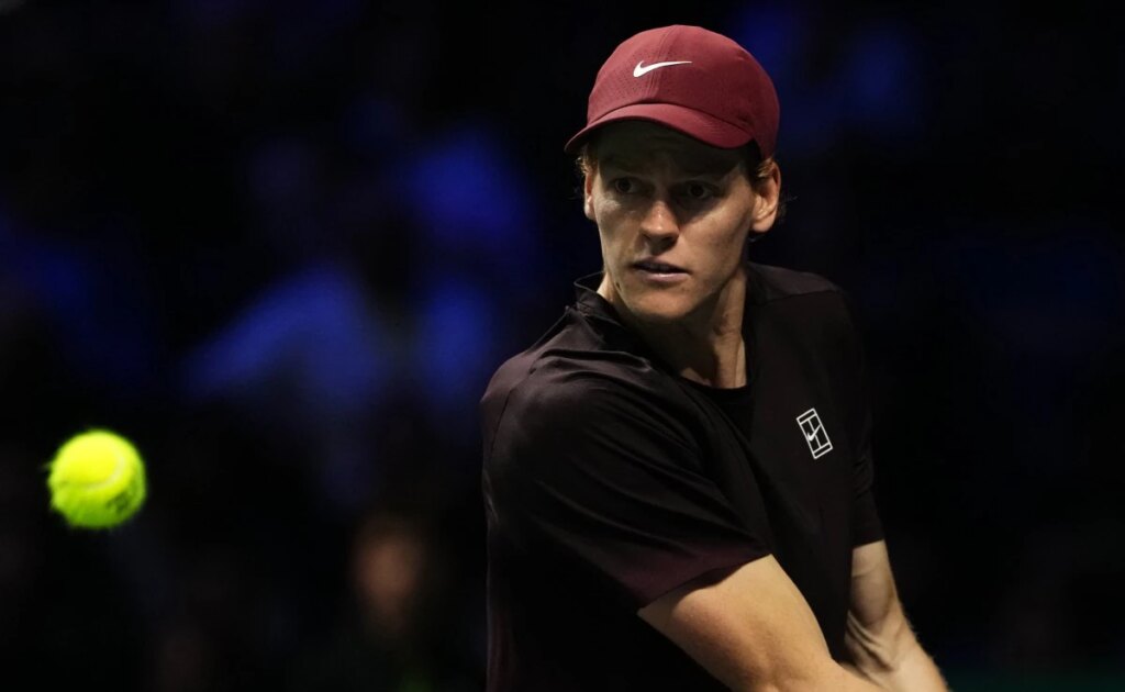 Jannik Sinner, Alexander Zverev March Into Paris Masters Last Eight